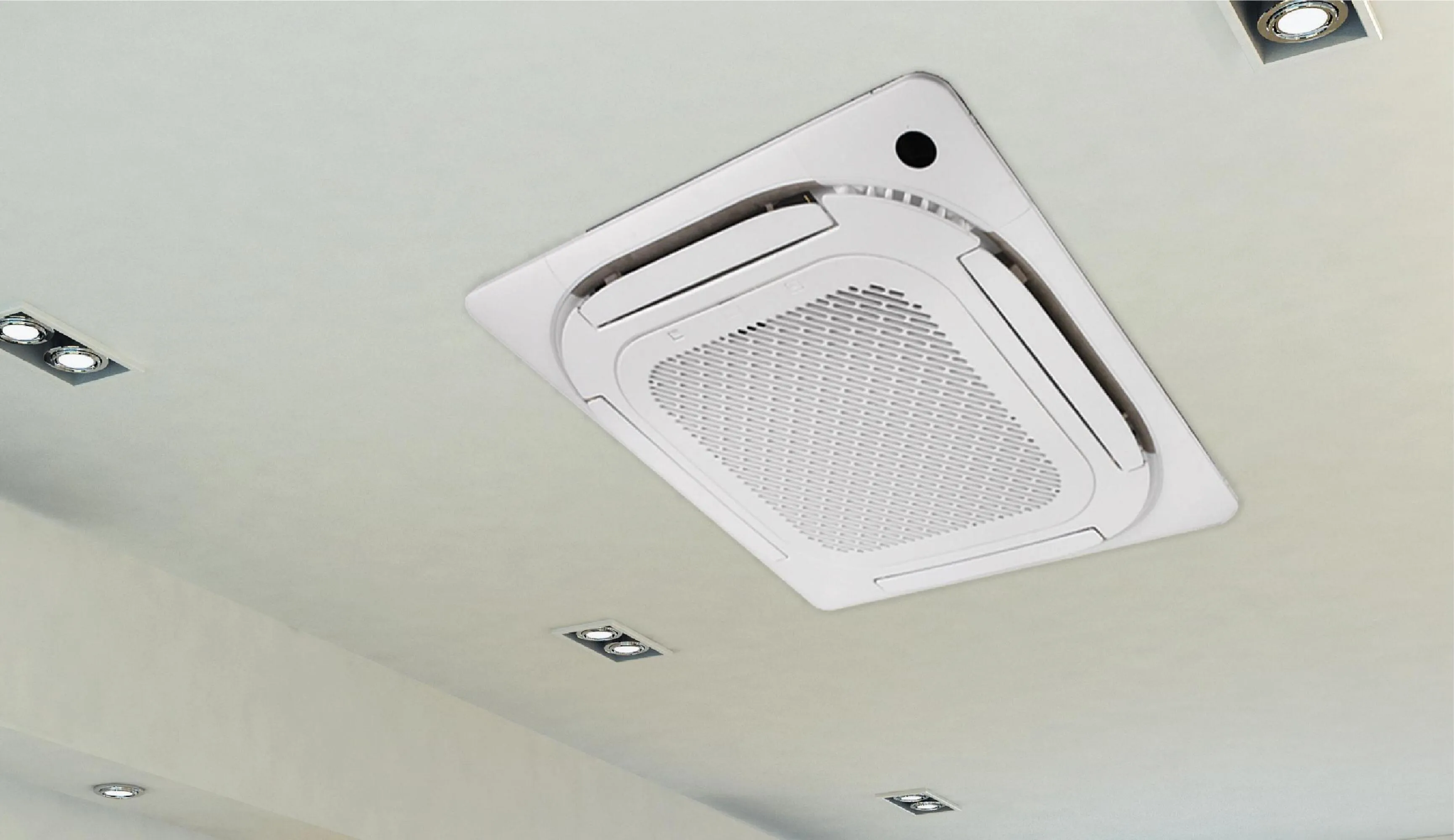 AC Cassette Midea Light Commercial terpasang di plafon
